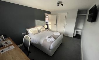 Arlan House, Central Basingstoke Hotel