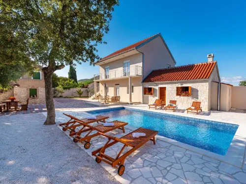 Dalmatia Pool Villa Retreat - Homestays