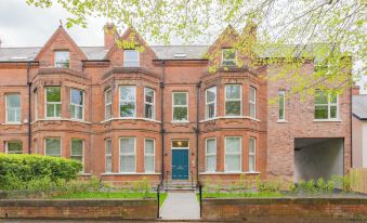 The Ulsterville Residences - Free on-Site Parking