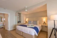 Le Nautique Luxury Beachfront Apartments Hotels in Takamaka
