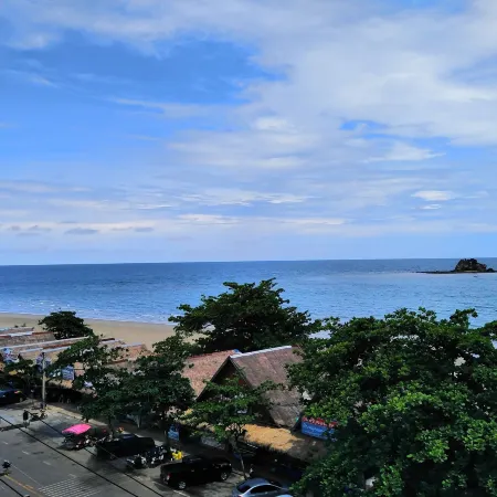 PIMPIMARN BEACH HOTEL