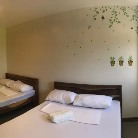 Seabreeze Beach Lodge