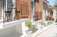 Valery Apartments