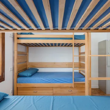 Urban Hostel Palma - Albergue Juvenil - Youth Hostel Hotels near Cala Major