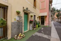 Giardino Giusti House & Court
