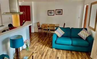 Stunning Spacious Apartment on River Ness