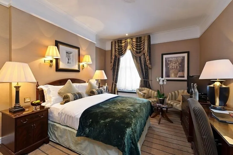 The Colonnade Hotel