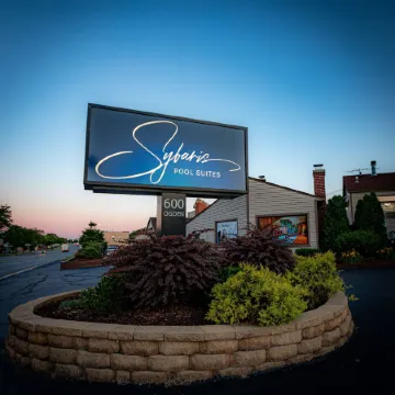 Sybaris Pool Suites