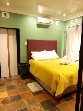 Lake Sands Manor Отели в г. Питермарицбург