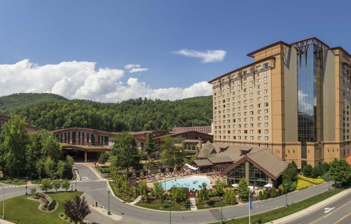 Harrah's Cherokee  – A Caesars Rewards Destination