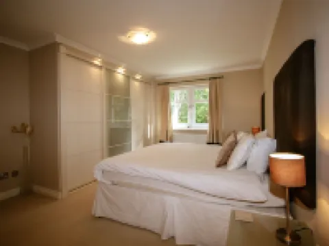 Turnberry Apartments Hotels in Girvan
