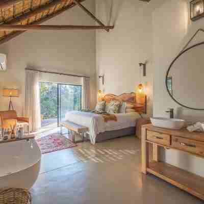 Ukanyi Luxury Villa Rooms