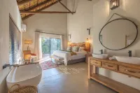 Ukanyi Luxury Villa Hotels in Kampersrus AH