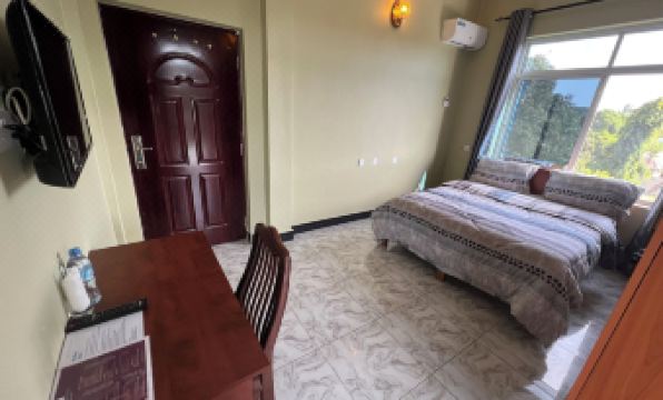 PHYLLEN HOTEL - Housity