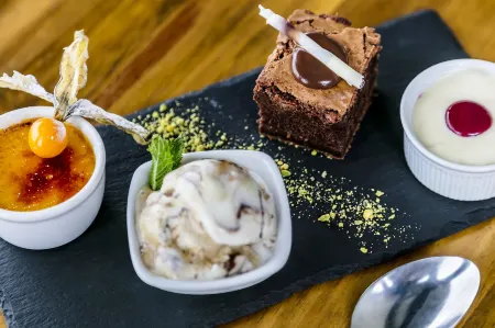 The Lodge @ Carus Green Отели в г. Кендал