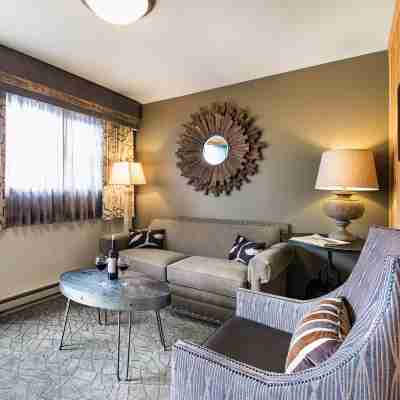 Holland America Denali Lodge Rooms