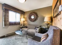 Holland America Denali Lodge Hotels in McKinley Park