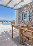 Elements of Milos Hotel a Zefiria