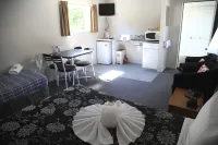 Blenheim Bridges Holiday Park Hoteles en Spring Creek
