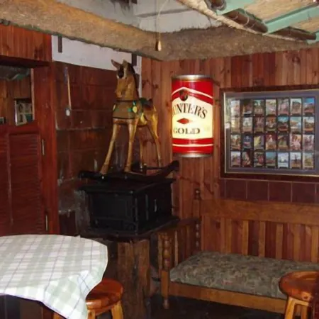 Ascot Inn