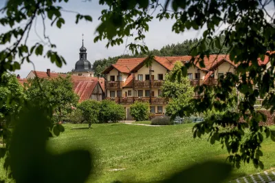 Hollerhöfe - Zu Gast im Dorf Hotels in der Nähe von Start Walderlebnispfad Fuchsmühl