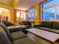 Arosa Mountain Lodge Hotele w: Arosa