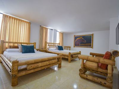 Hotel Toledo Plaza