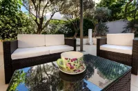 Aquarius - Glyfada Detached House