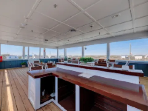 1001 King Ada Suite, 1st Floor Serenity Hotels in Topsail