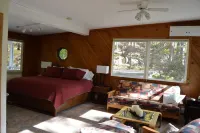 Inn the Woods Bed and Breakfast Hotels in Clinton