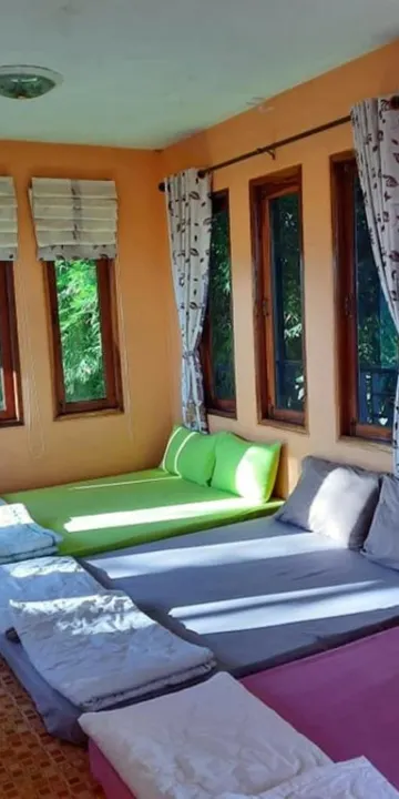 บ้านพักเบสิก, หลายเตียง, วิวสวน