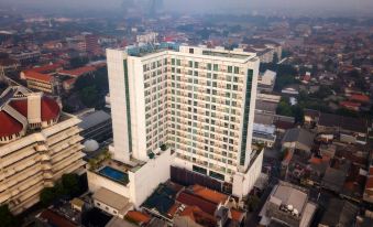 The Square Surabaya Hotel
