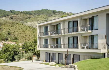 Aqua Village Health Resort & Spa Отели в г. Сан-Жиан