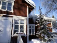 Lauri Historical Log House Manor Hotels in 