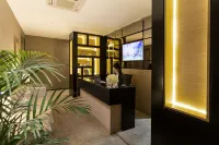 Dominic Smart & Luxury Suites - Republic Square