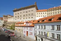 Red Lion Hotel Các khách sạn gần Lâu đài Praha