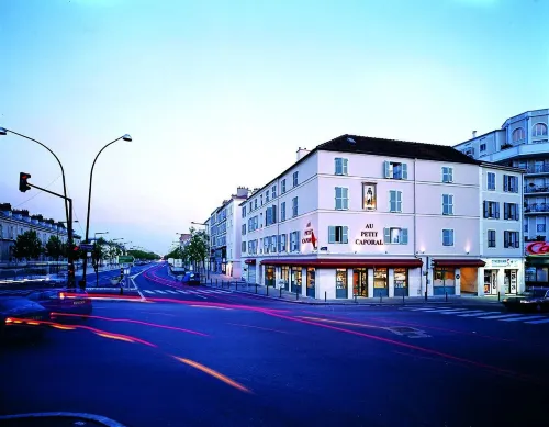 Hôtel Au Petit Caporal Hotels in Charenton-le-Pont