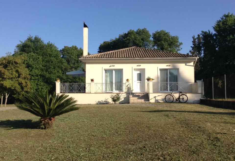 Marina Gouvia Family Villa by Konnect - Housity