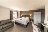 The Lion Hotel Hotels in 