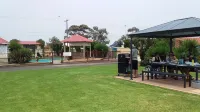 Werribee Park Motor Inn Hotels in Little River