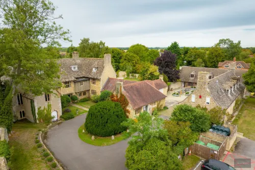 Charney Manor Hotels in Letcombe Regis