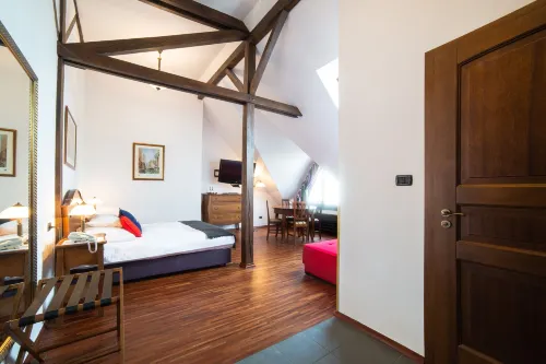 Aparthotel Hornigold "W Zielonej Kamienicy" - Apartment