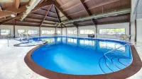 DoubleTree by Hilton Port Huron - Pools