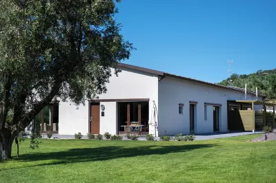 A3Passi Agriturismo Tra Gli Ulivi Hotels near Picchio Beach