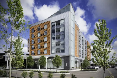 Hyatt Place Cleveland/Westlake/Crocker Park Отели рядом с достопримечательностью «Cara's Boutique»