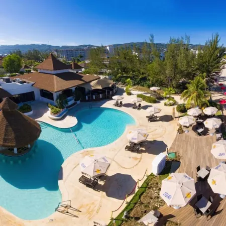 Nianna Coral Bay Luxurious Townhouse- 3