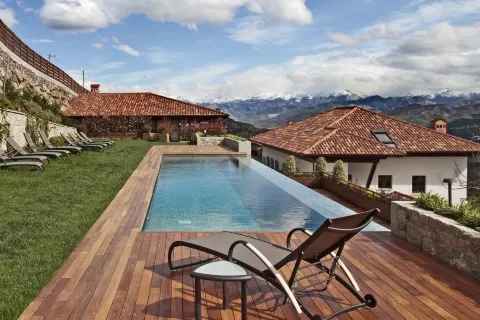 푸에블로아스투르 에코 리조트 웰니스