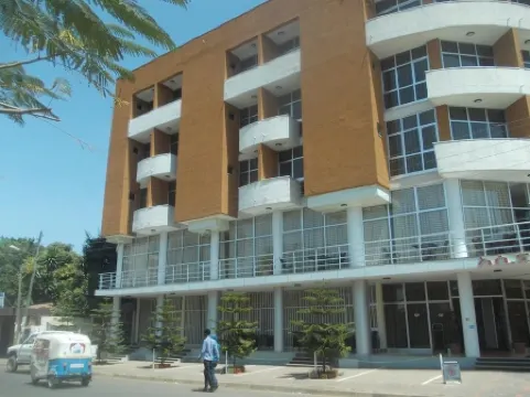 艾辛努耶拉酒店