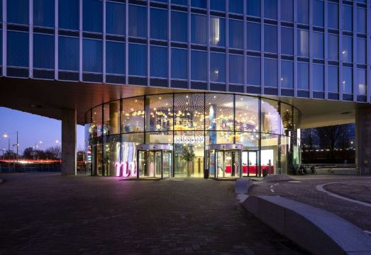 2. 엔하우 암스테르..