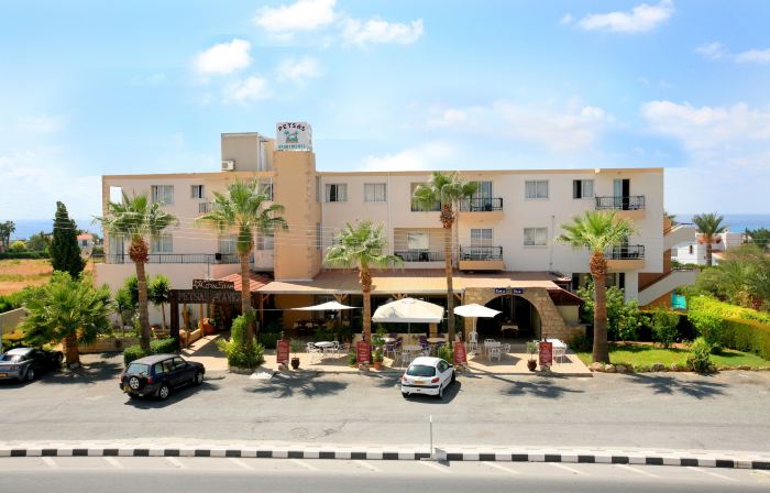 Petsas Apartments